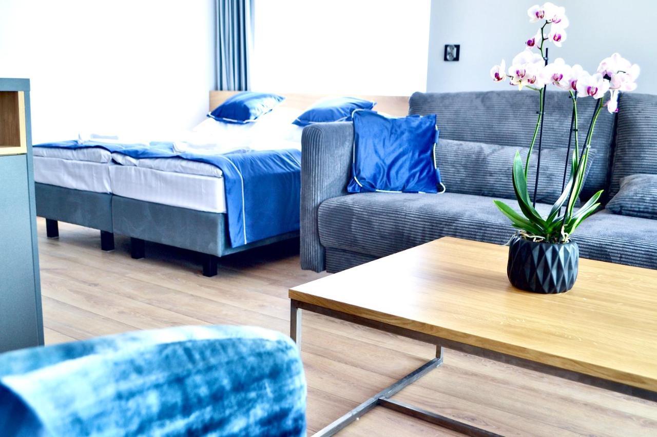 Apartment Cobalt