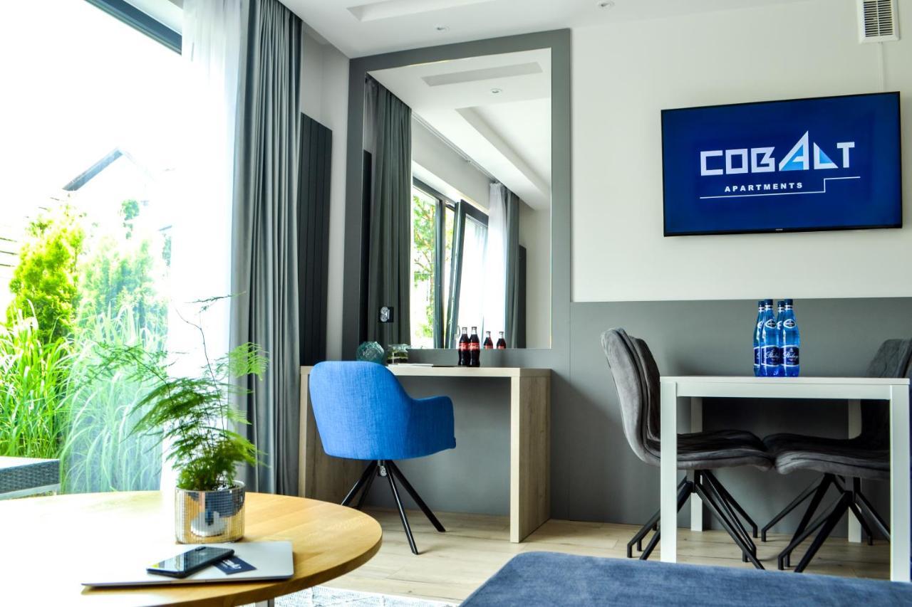 Cobalt Apartment *