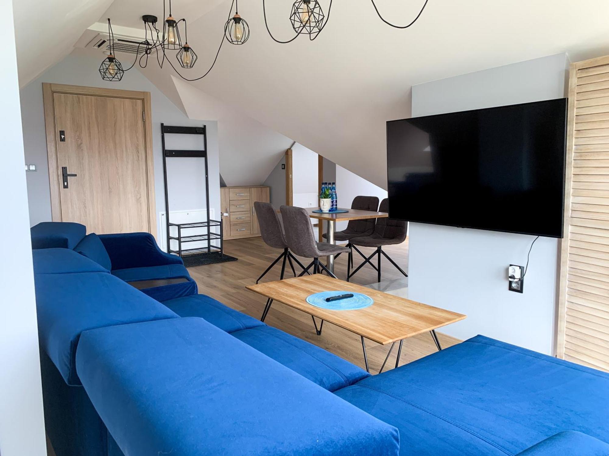 Apartment Cobalt