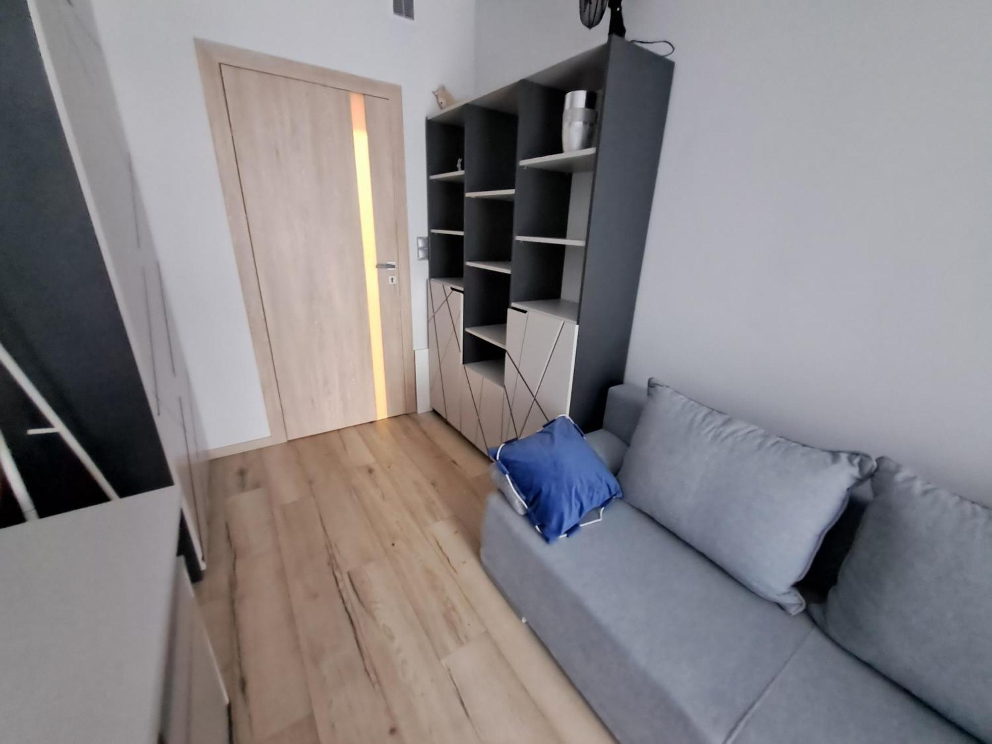 Cobalt Apartment *